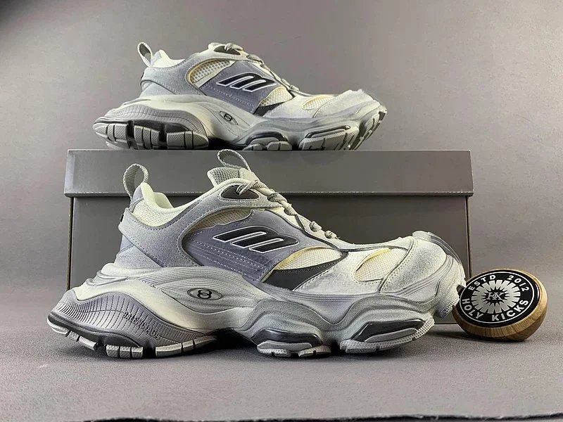 Mizuno Wave Rider 10 Retro Running Shoes Gray White